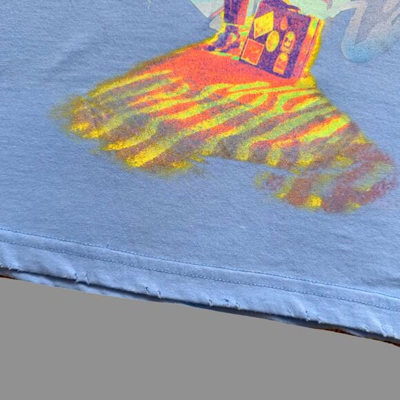 RARE Pink Floyd Invisible Man Soft Blue SS Graphic Tee Size XL NWT - Picture 2 of 9